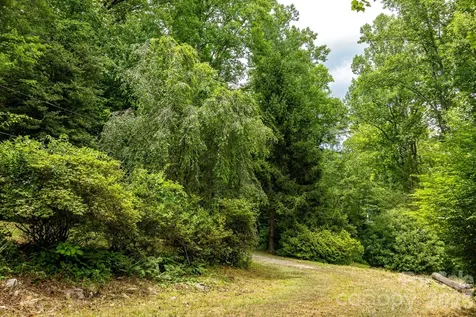 82 Englewood Drive Hendersonville NC 28739