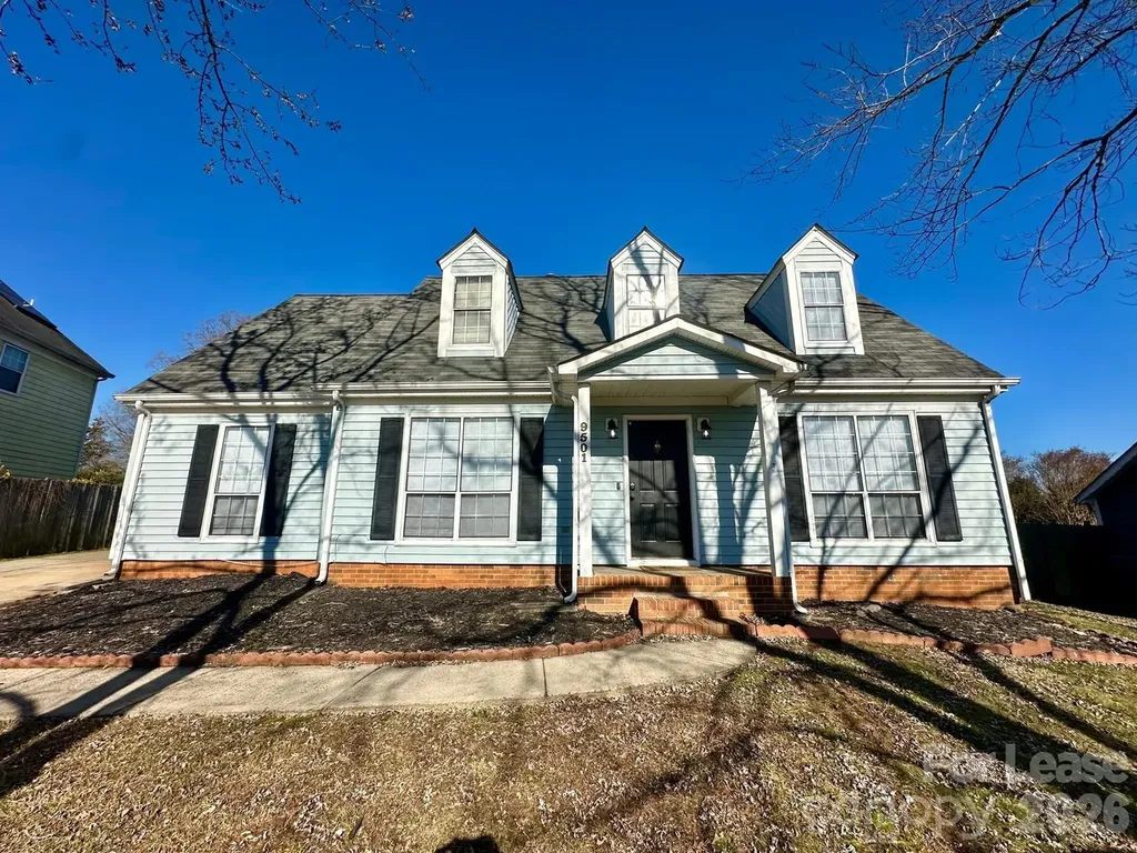 9501 Pondside Lane Charlotte NC 28213