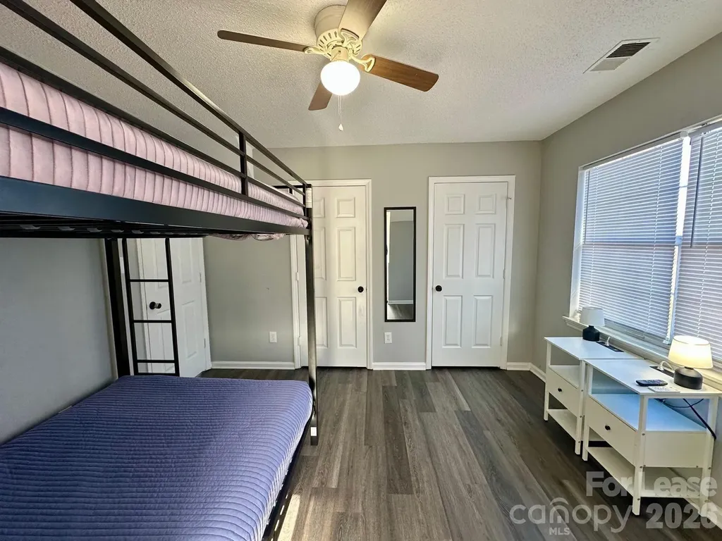 9501 Pondside Lane Charlotte NC 28213
