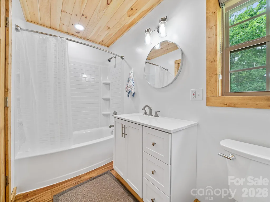 109 Tall Timber Lane Green Mountain NC 28740