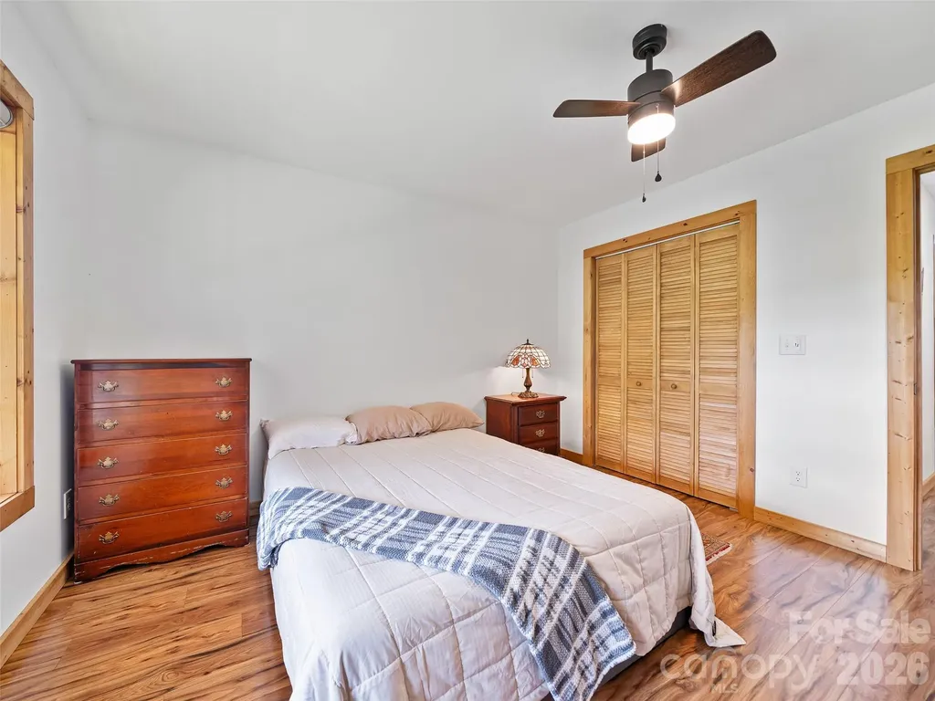 109 Tall Timber Lane Green Mountain NC 28740