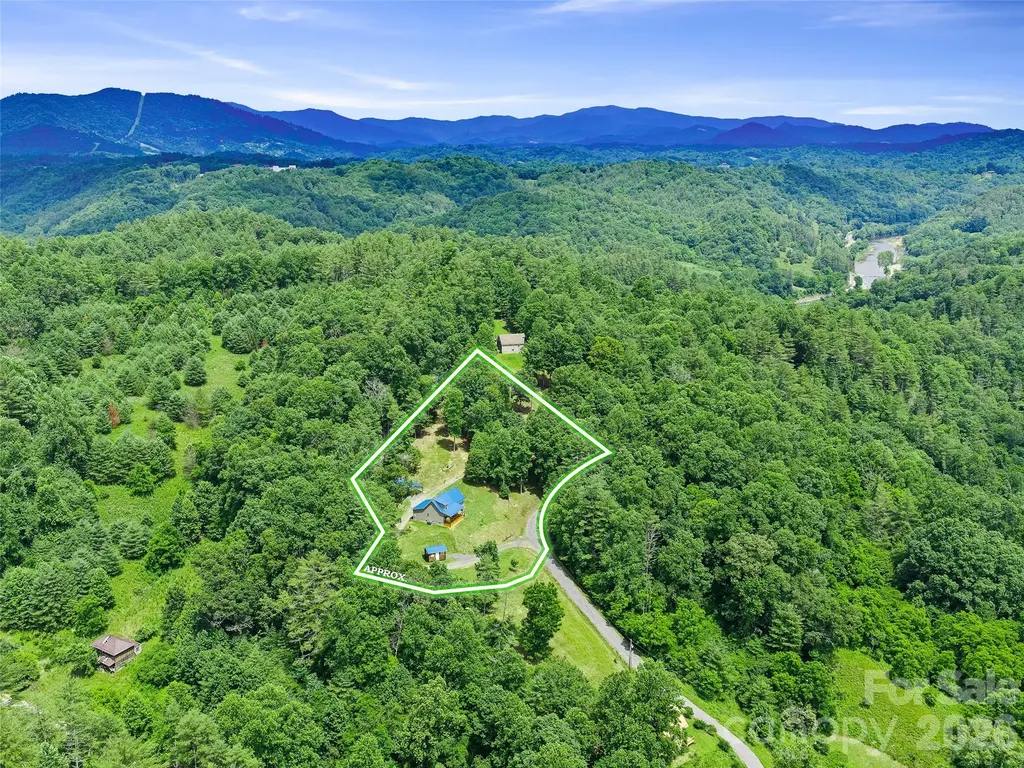 109 Tall Timber Lane Green Mountain NC 28740