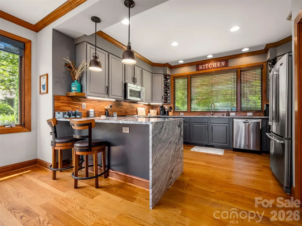 2 Meadow Ridge Lane Hendersonville NC 28739