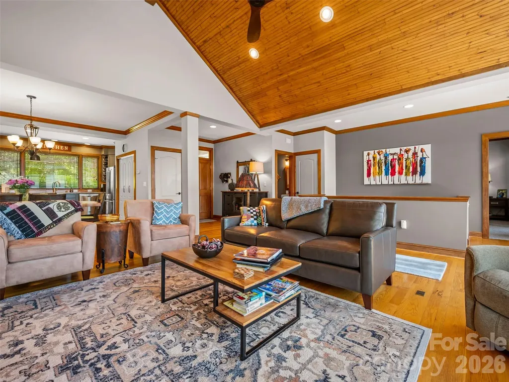 2 Meadow Ridge Lane Hendersonville NC 28739