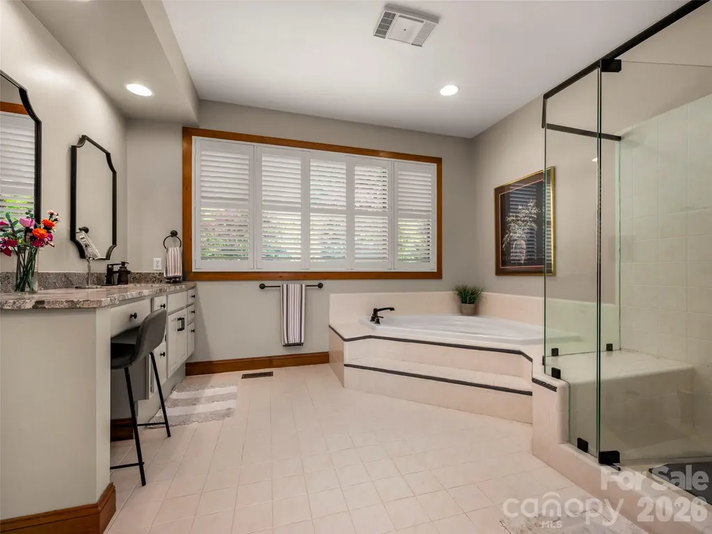 2 Meadow Ridge Lane Hendersonville NC 28739