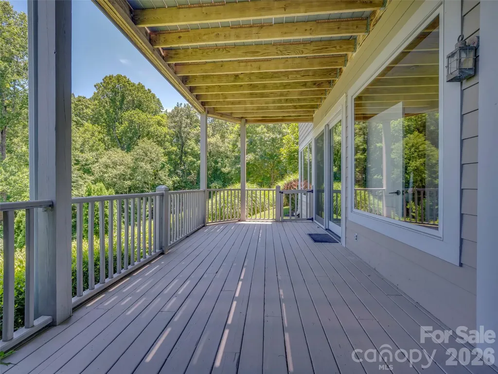 2 Meadow Ridge Lane Hendersonville NC 28739