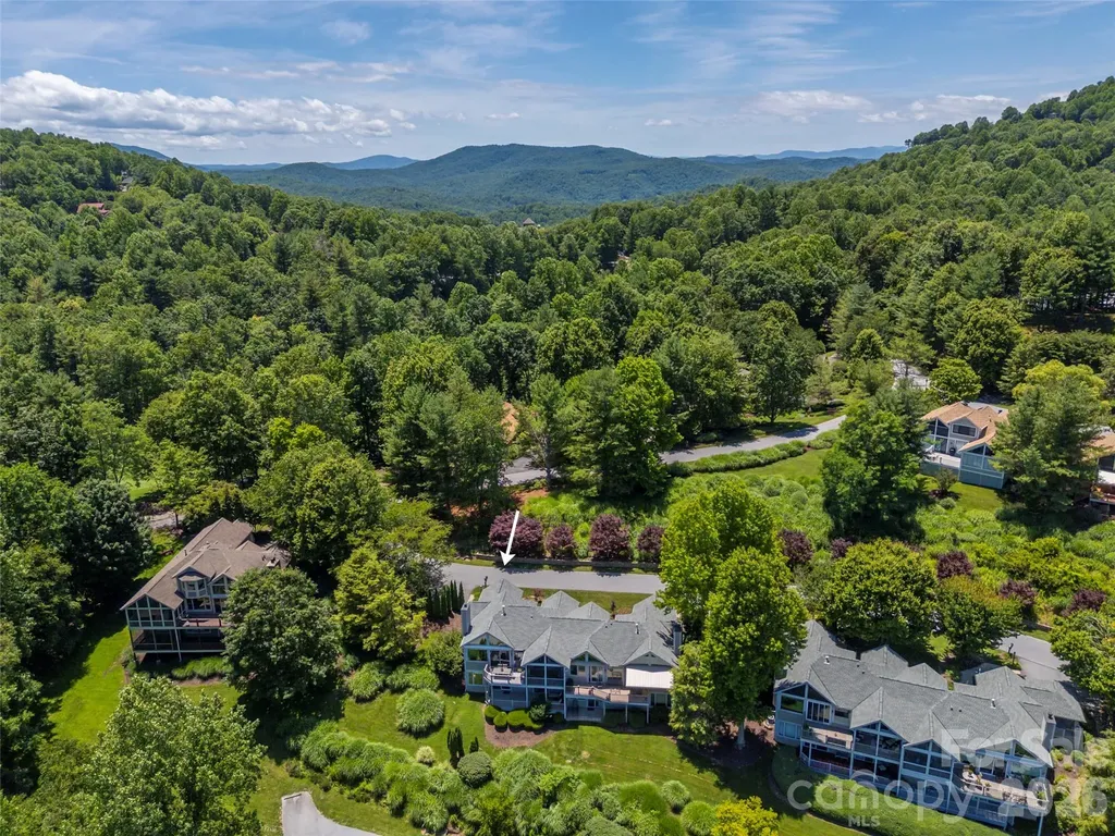 2 Meadow Ridge Lane Hendersonville NC 28739
