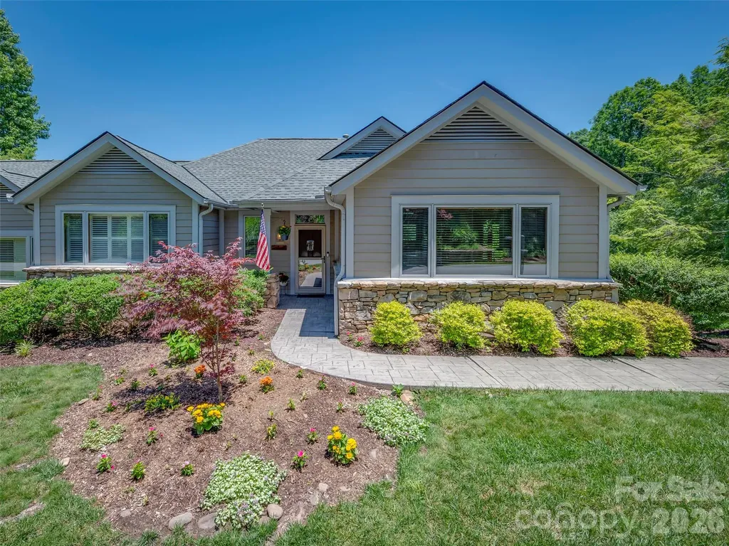 2 Meadow Ridge Lane Hendersonville NC 28739