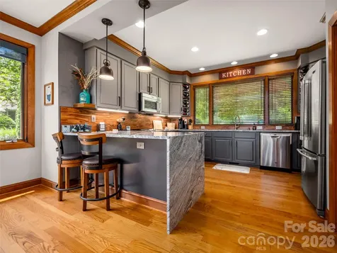 2 Meadow Ridge Lane Hendersonville NC 28739