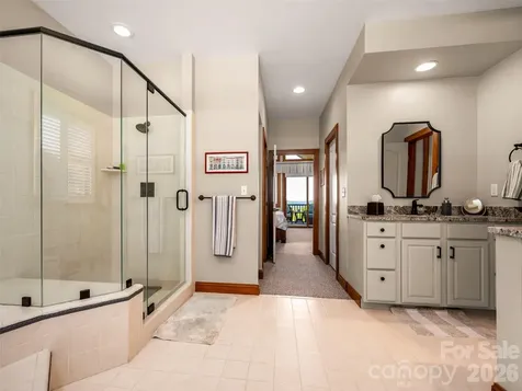 2 Meadow Ridge Lane Hendersonville NC 28739