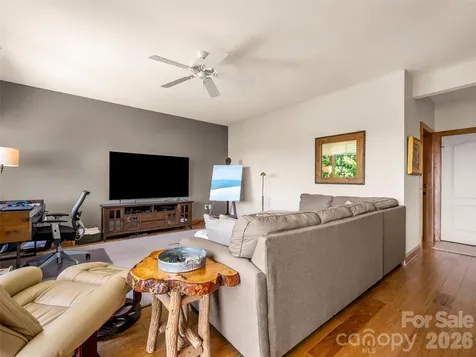 2 Meadow Ridge Lane Hendersonville NC 28739