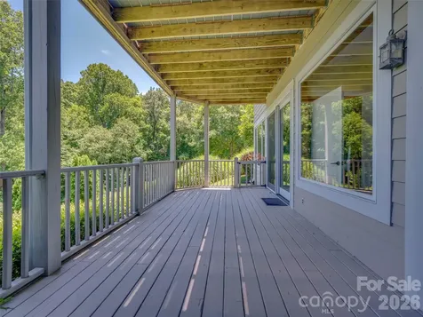 2 Meadow Ridge Lane Hendersonville NC 28739