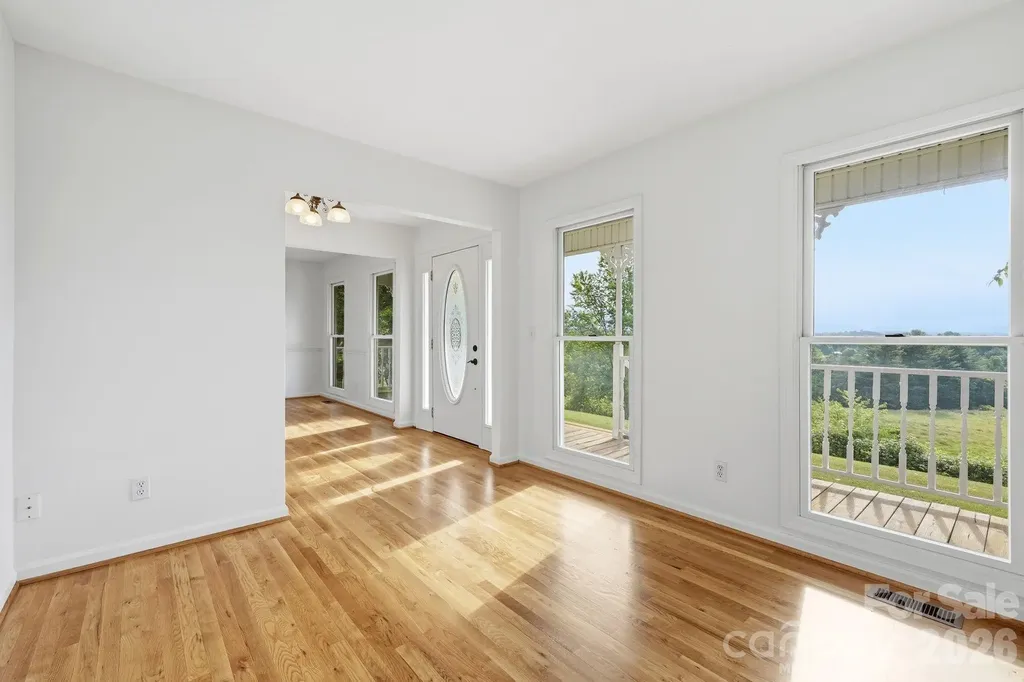 1091 Windswept Ridge Road Marshall NC 28753