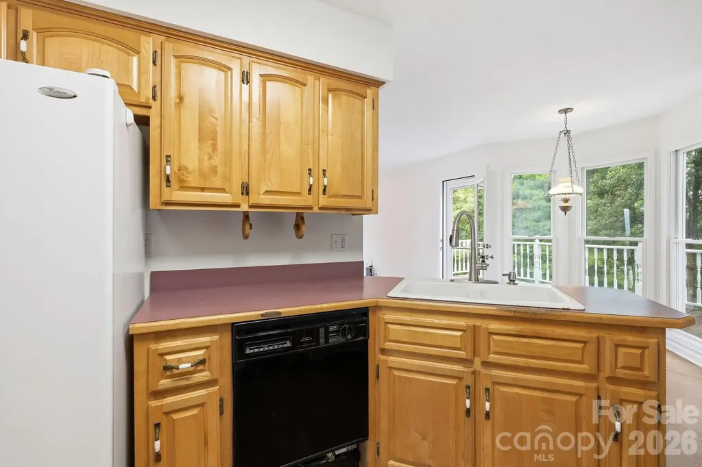 1091 Windswept Ridge Road Marshall NC 28753