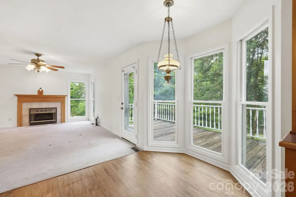 1091 Windswept Ridge Road Marshall NC 28753