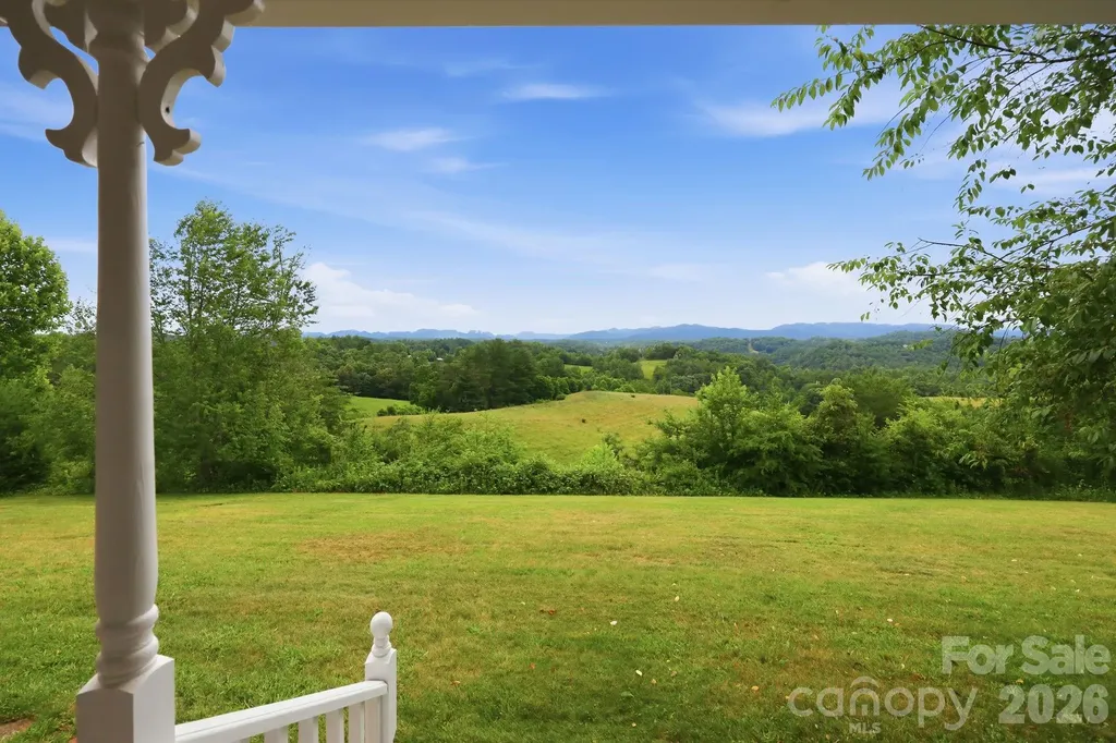 1091 Windswept Ridge Road Marshall NC 28753