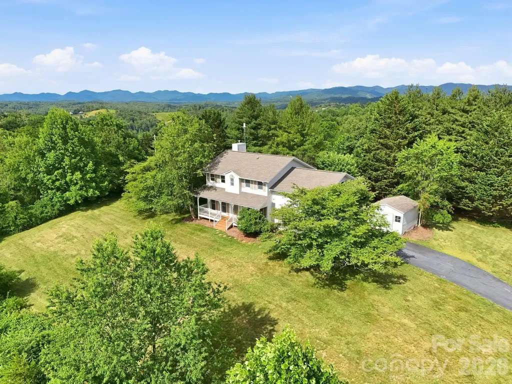 1091 Windswept Ridge Road Marshall NC 28753