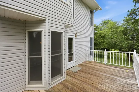 1091 Windswept Ridge Road Marshall NC 28753
