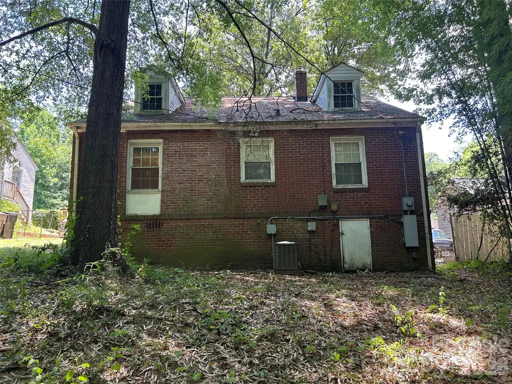 1920 Wood Dale Terrace Charlotte NC 28203