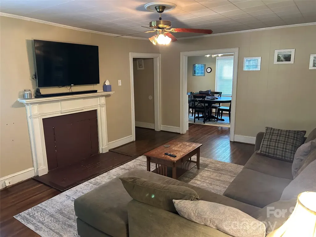 1920 Wood Dale Terrace Charlotte NC 28203