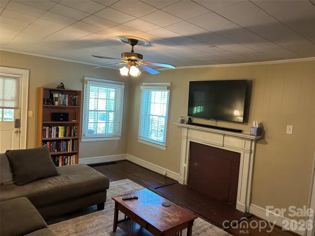 1920 Wood Dale Terrace Charlotte NC 28203