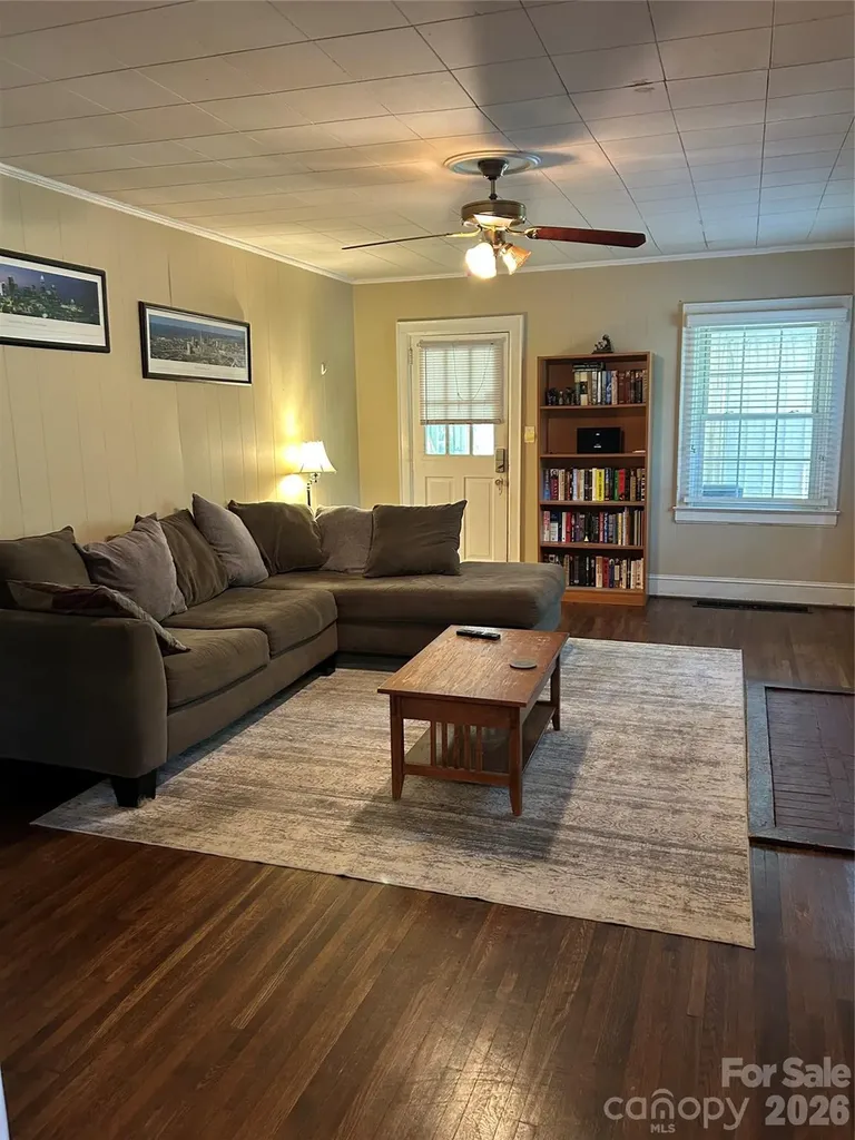 1920 Wood Dale Terrace Charlotte NC 28203