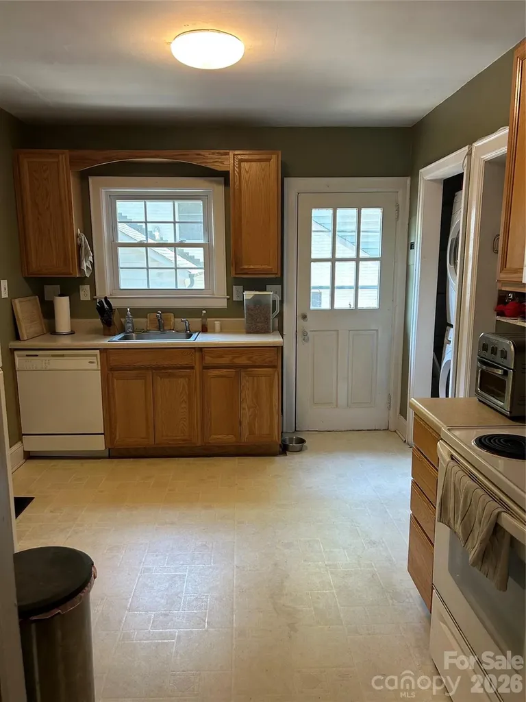 1920 Wood Dale Terrace Charlotte NC 28203