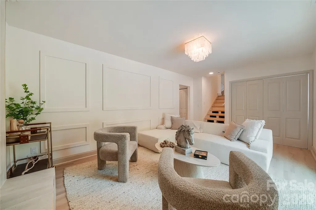 7008 Brynhurst Drive Charlotte NC 28210