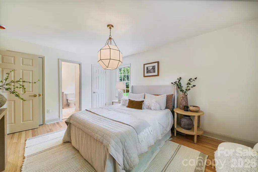 7008 Brynhurst Drive Charlotte NC 28210