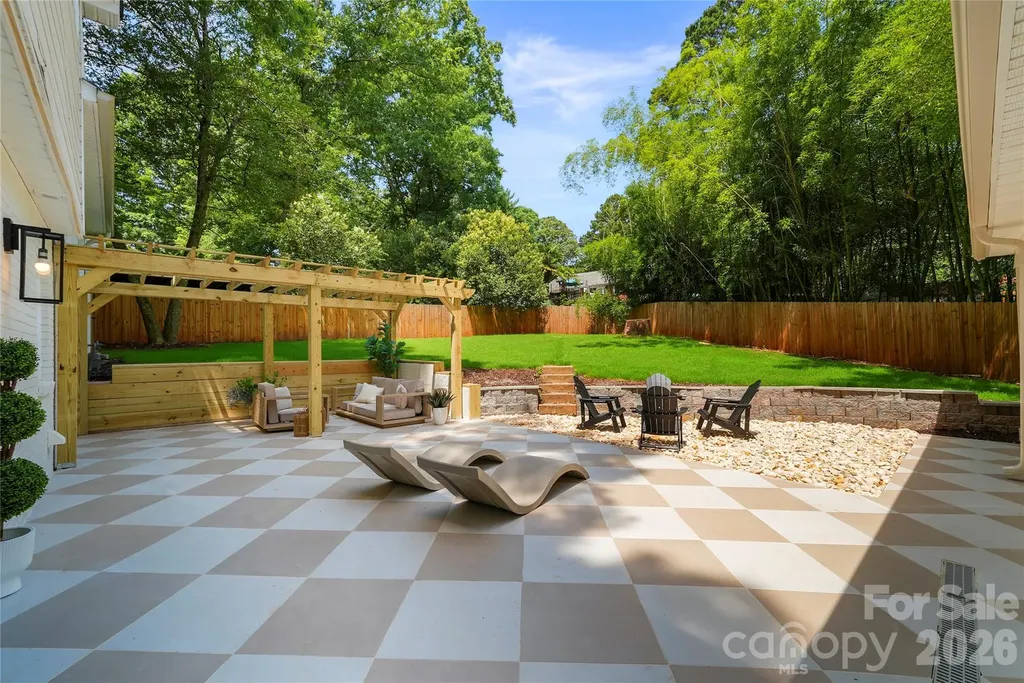 7008 Brynhurst Drive Charlotte NC 28210