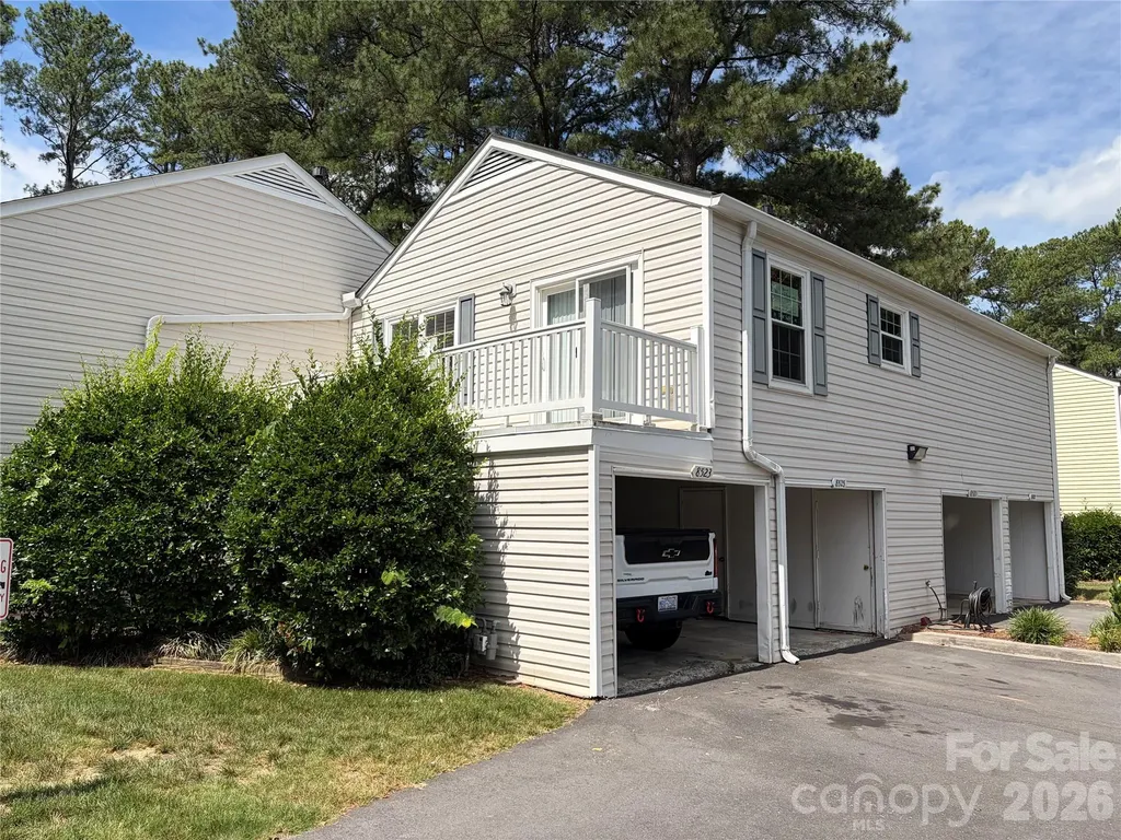 8521 Castle Pine Court Charlotte NC 28226