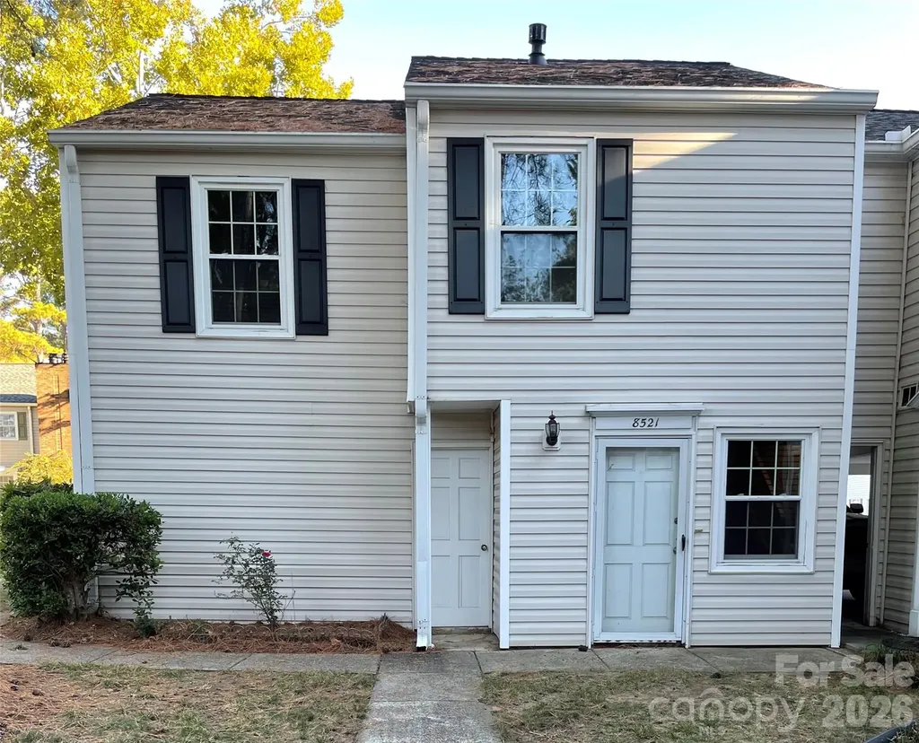 8521 Castle Pine Court Charlotte NC 28226