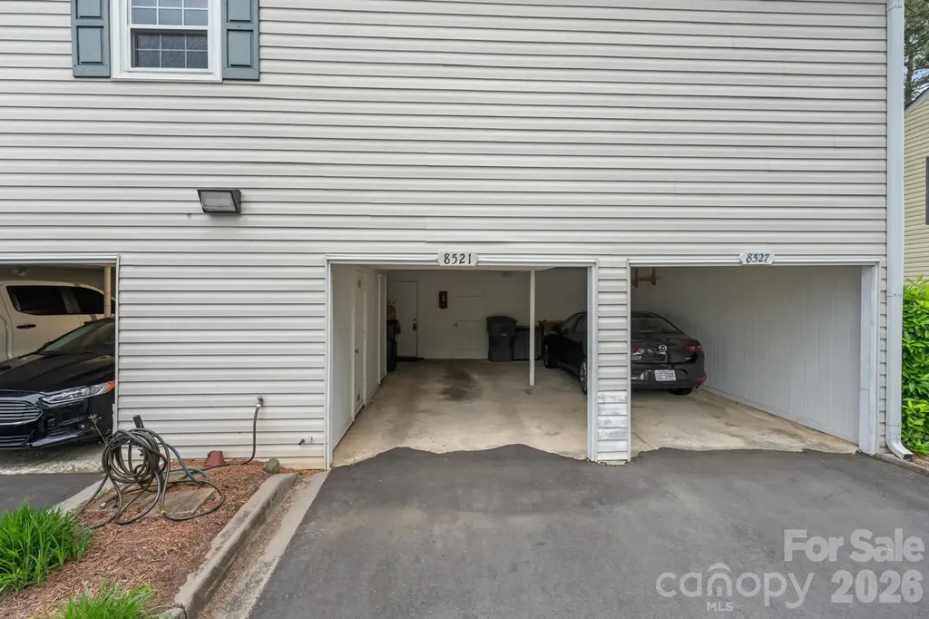 8521 Castle Pine Court Charlotte NC 28226