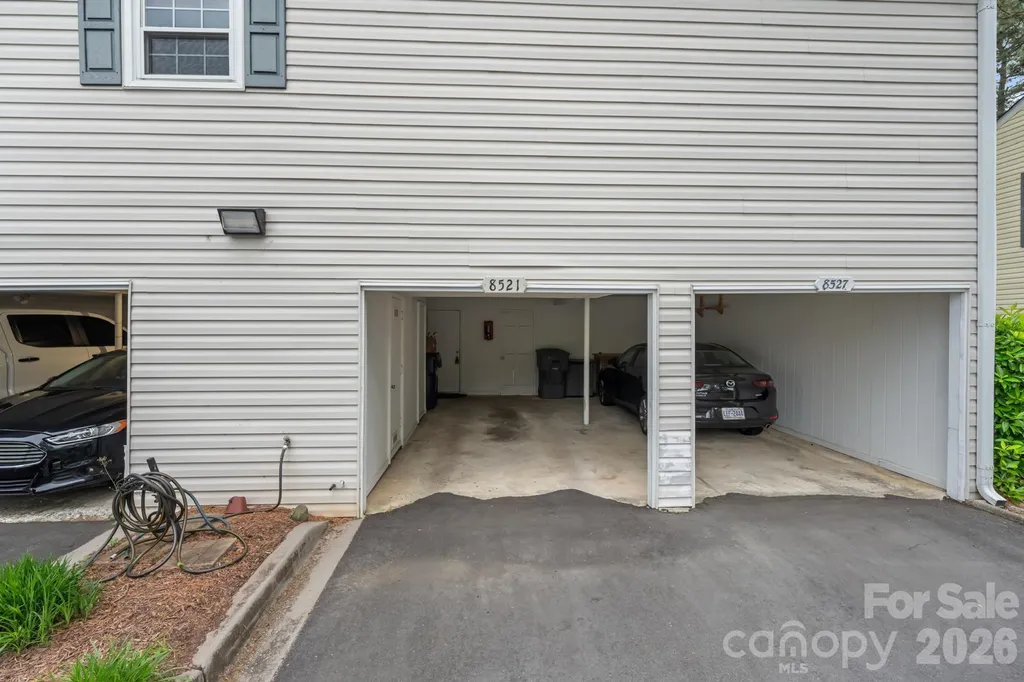 8521 Castle Pine Court Charlotte NC 28226