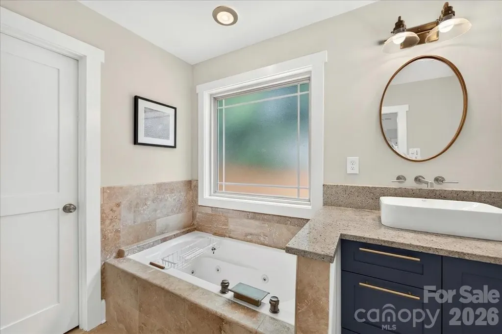 2120 Dalehurst Drive Charlotte NC 28205