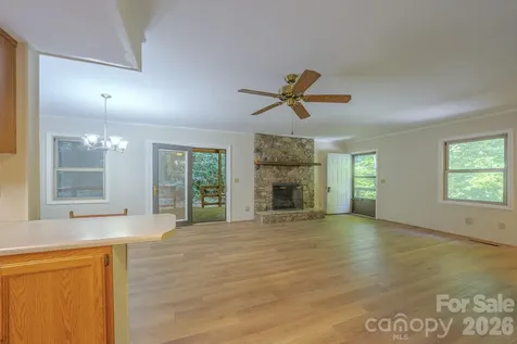 410 Avena Road Black Mountain NC 28711