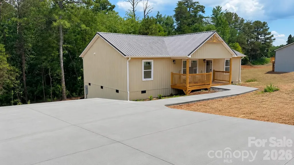2033 Bailey Drive Hickory NC 28601