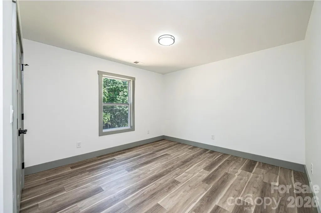 2033 Bailey Drive Hickory NC 28601