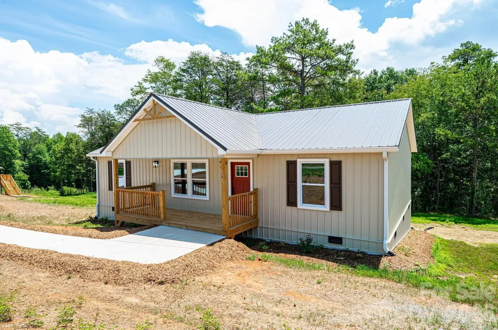 2033 Bailey Drive Hickory NC 28601
