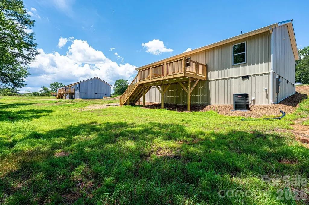 2033 Bailey Drive Hickory NC 28601