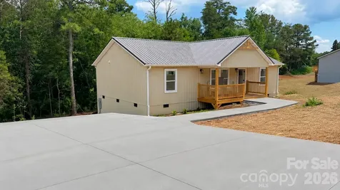 2033 Bailey Drive Hickory NC 28601