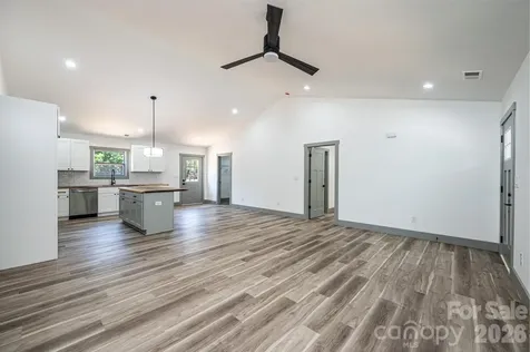 2033 Bailey Drive Hickory NC 28601