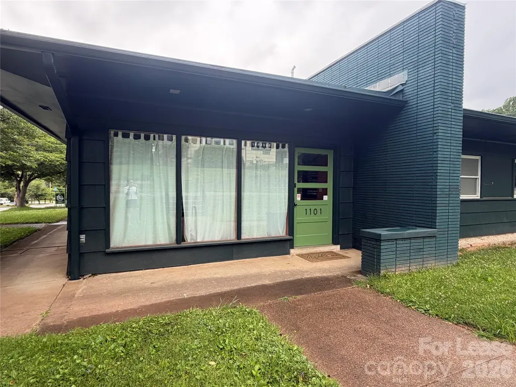 1101 N Main Street Waynesville NC 28786