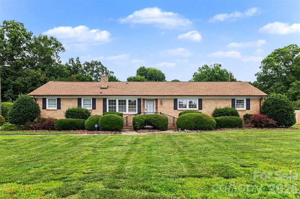 114 Carderock Court Charlotte NC 28214