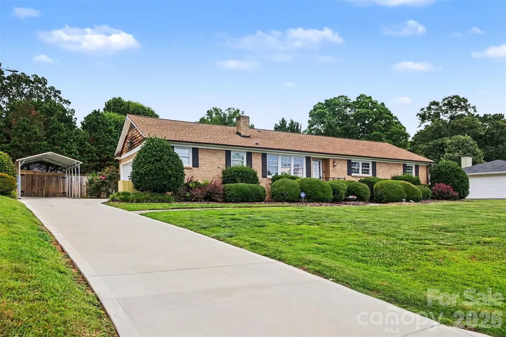 114 Carderock Court Charlotte NC 28214