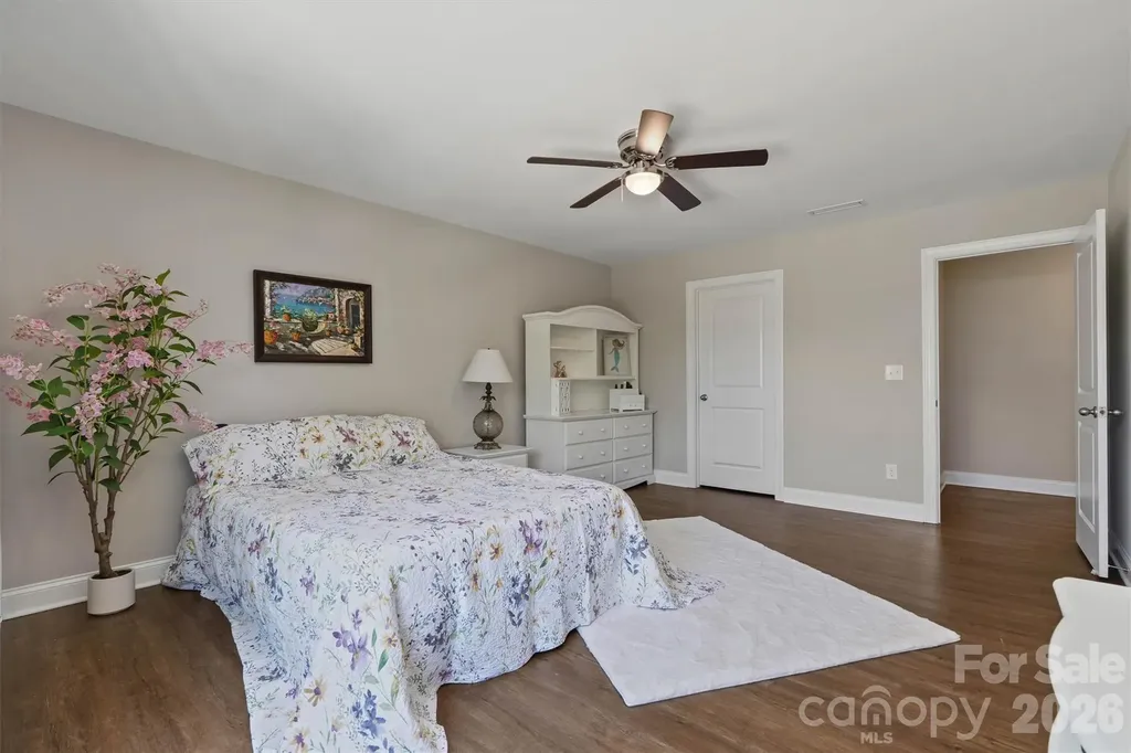 7658 Lazy Hollow Lane Denver NC 28037