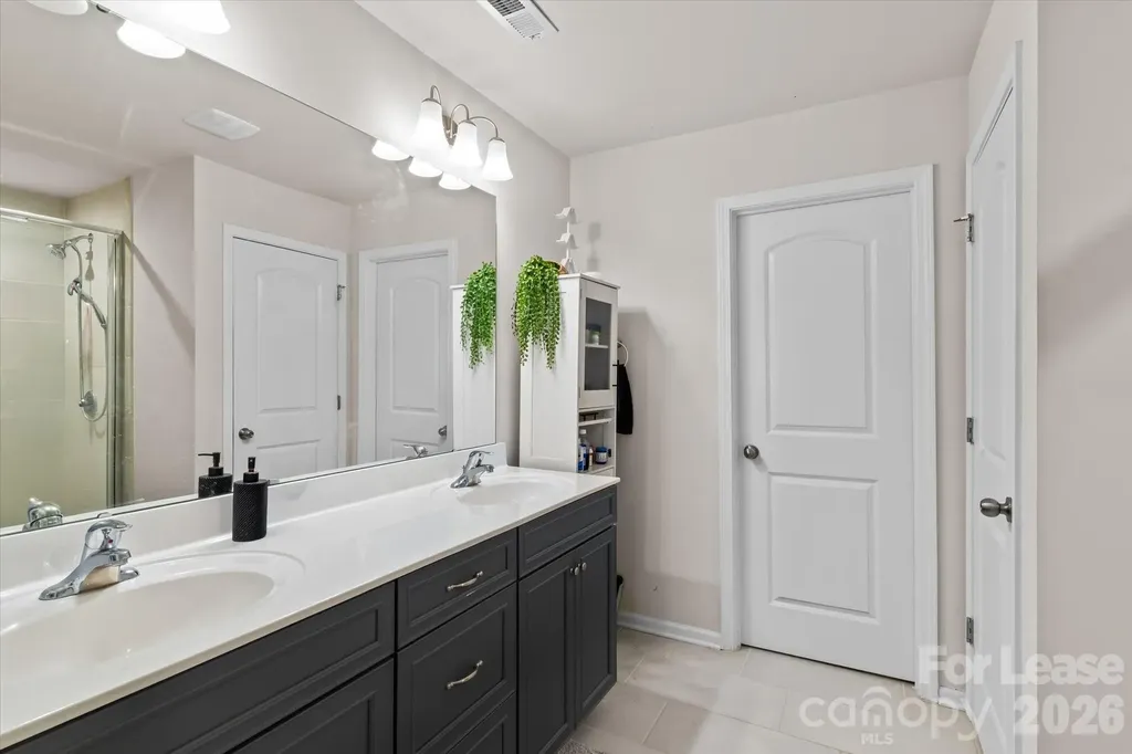 1564 Galloway Road Charlotte NC 28262