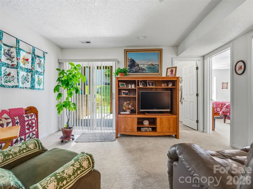 107 London Court Brevard NC 28712