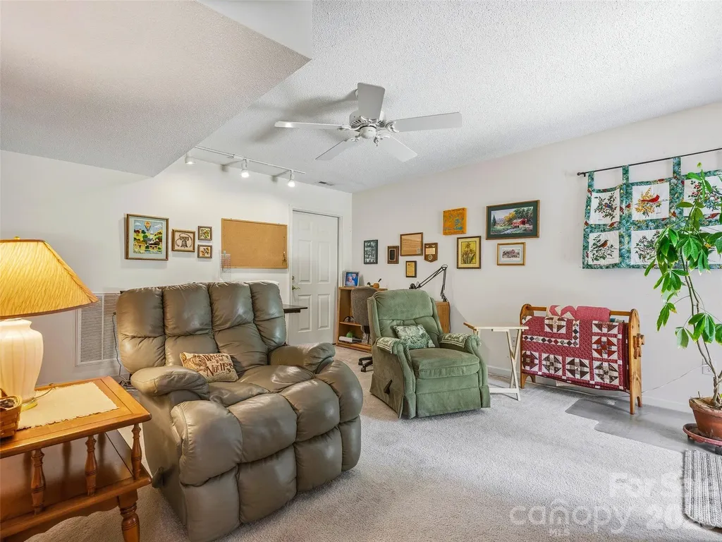 107 London Court Brevard NC 28712