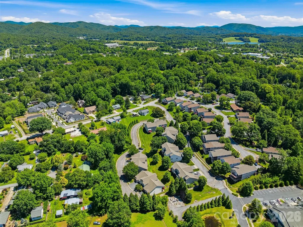 107 London Court Brevard NC 28712